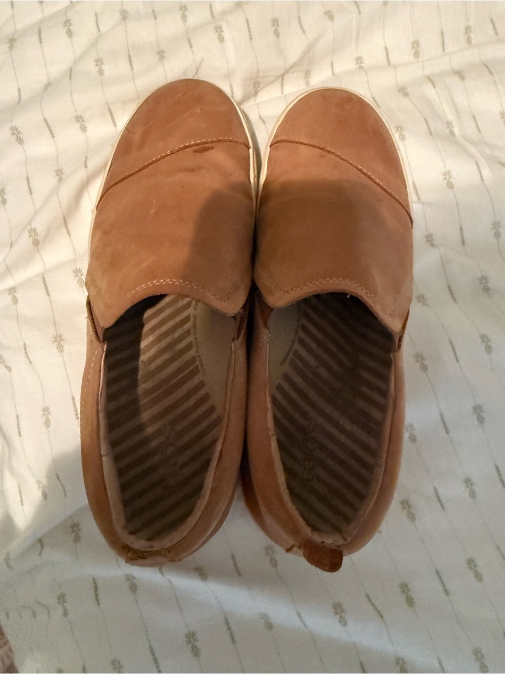 Taos Footwear Casual Slip-On Sneakers in Light Brown